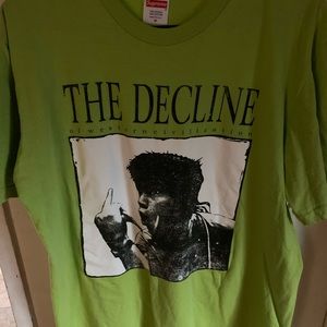 Supreme the decline tee. Size medium.